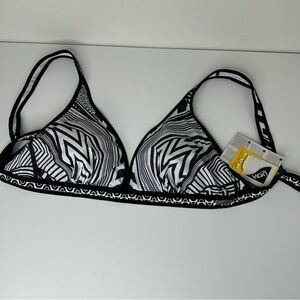 NWT Sunflair Bikini top cup D